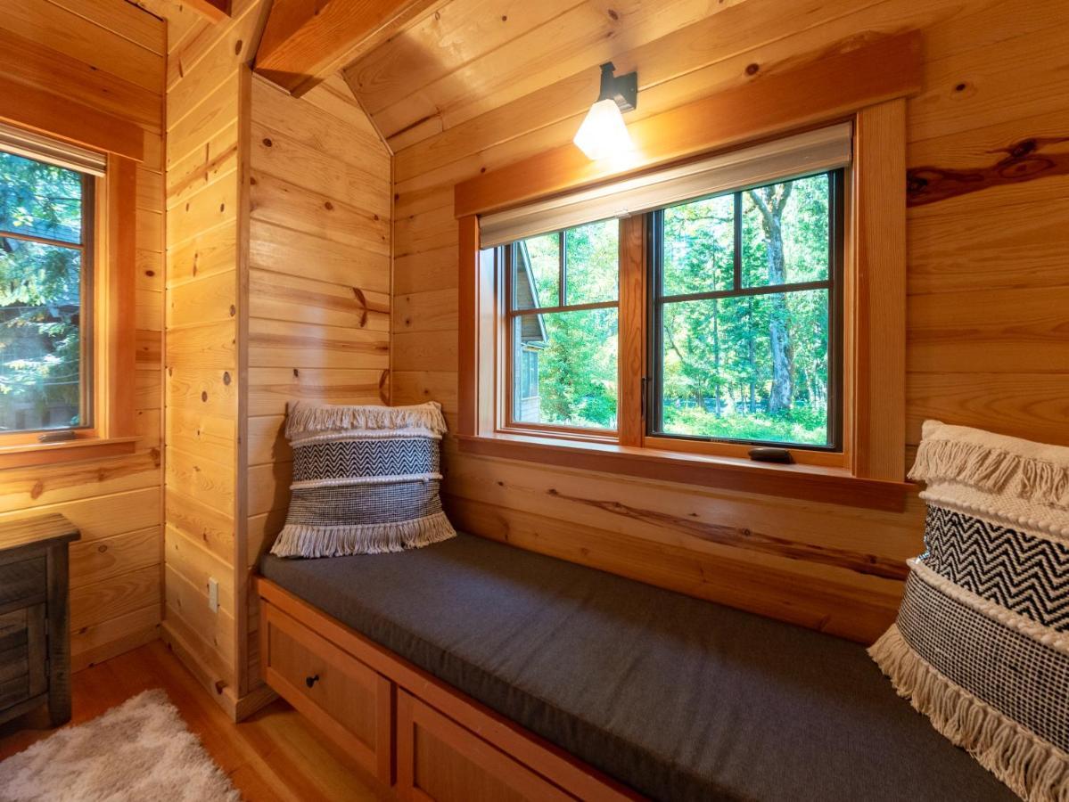 On The River Wooded Bliss Cabin Near Loloma McKenzie Bridge Kültér fotó